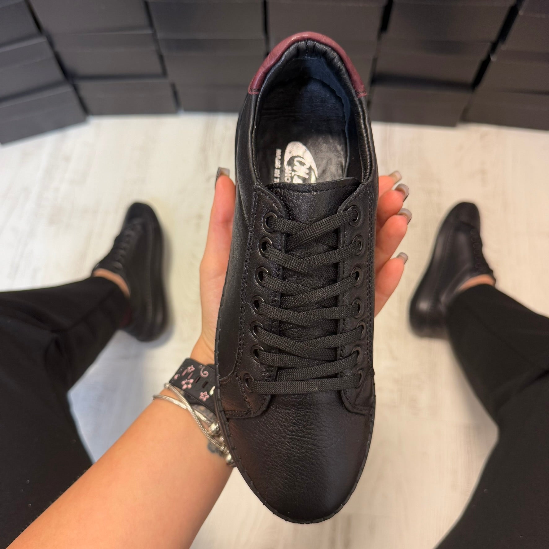 Pantofi damă casual cu șiret din piele naturală Black-V Jens Cod 722